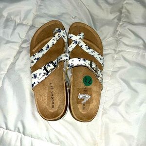 size 7 1/2 floral sandals